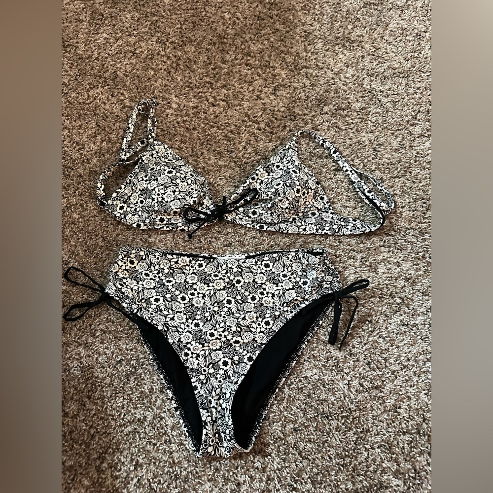 Robin Piccone Swim set